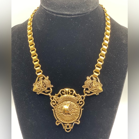 Coro RARE Matte Gold Tone Amulet Necklace Choker Bib Ornate Nautical Vintage - Picture 5 of 10